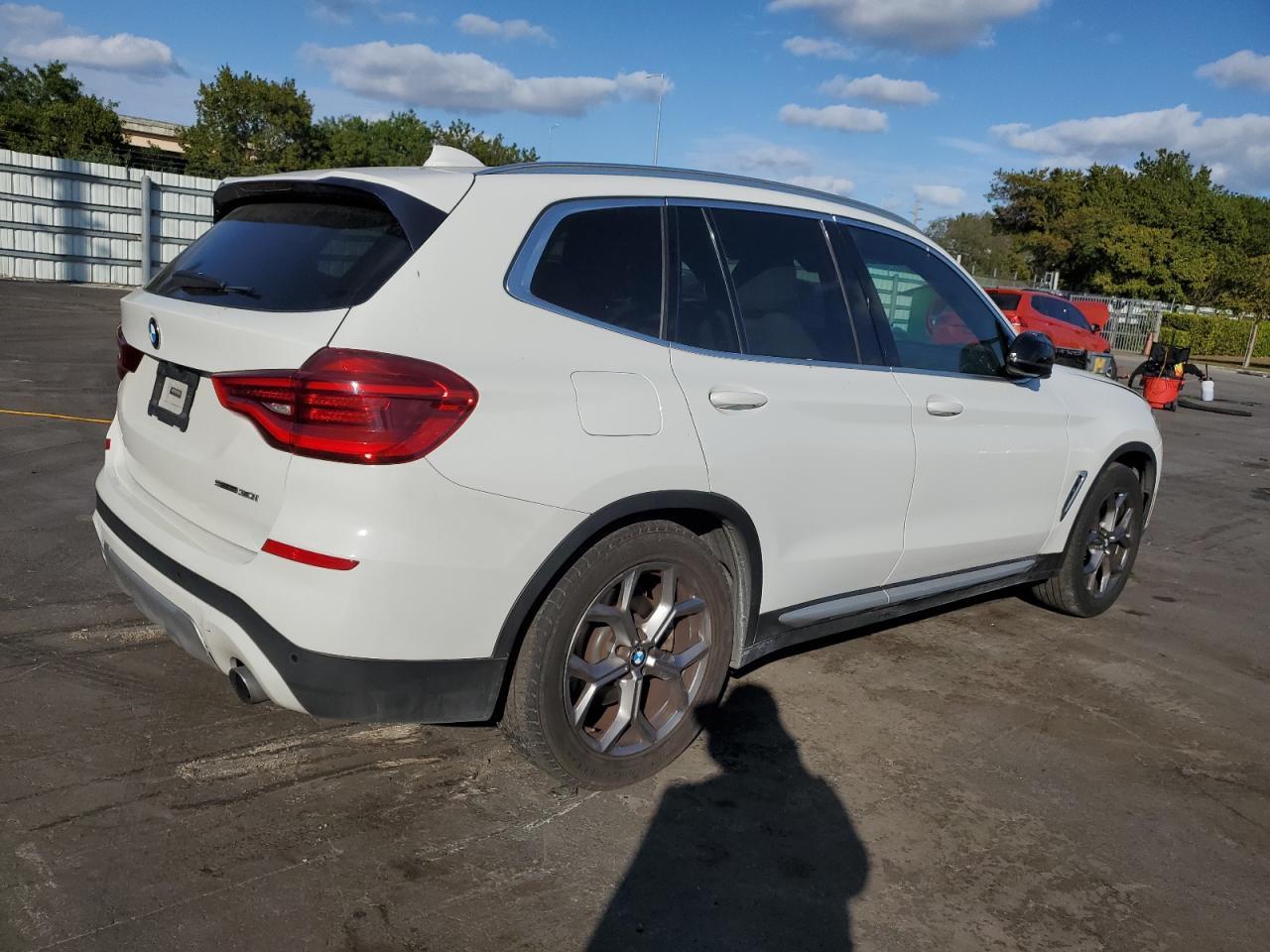 2020 BMW X3 Sdrive30I - Фото 3