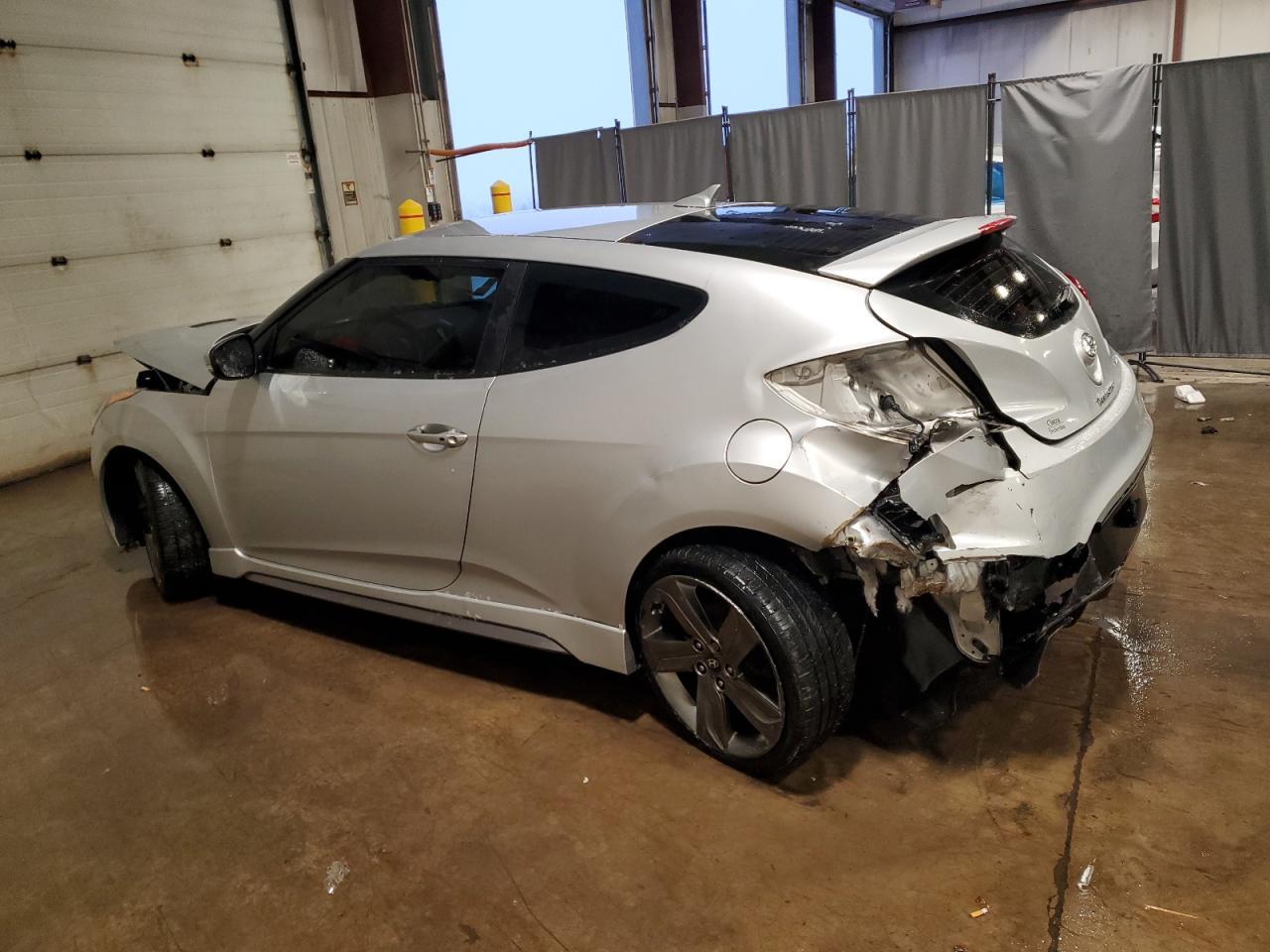 2015 Hyundai Veloster Turbo - Фото 2