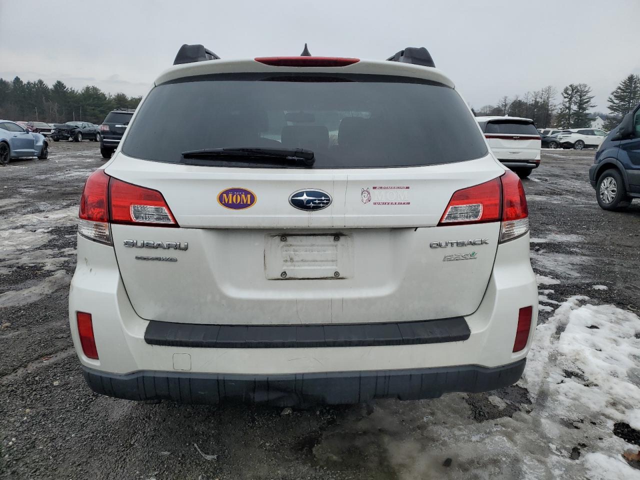 2013 Subaru Outback Li - Image 6