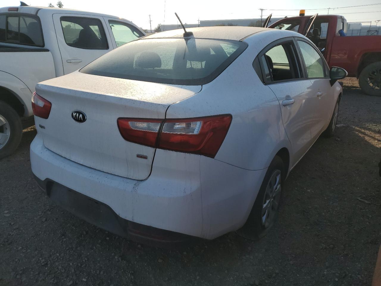 2015 Kia Rio Lx - Фото 3