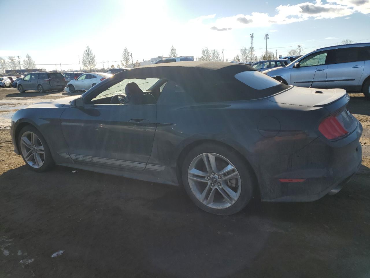 2021 Ford Mustang - Фото 2