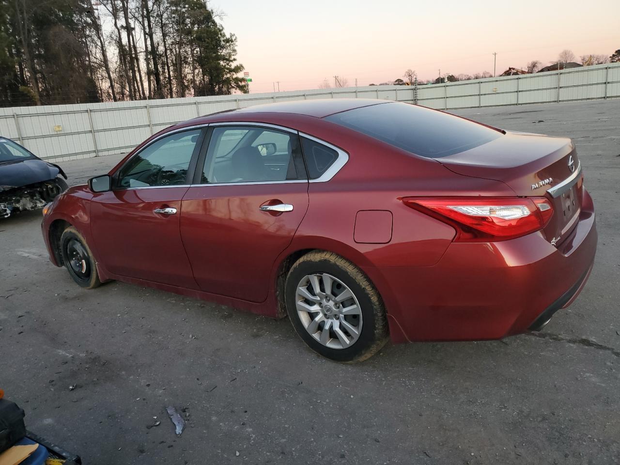 2016 Nissan Altima 2.5 - Image 2