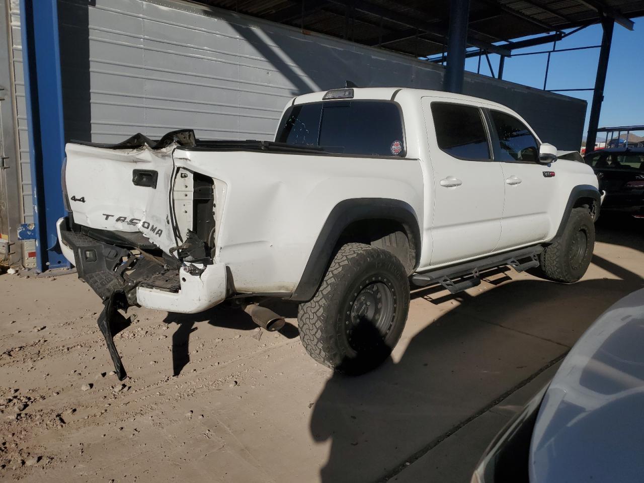 2017 Toyota Tacoma Double Cab - Image 3