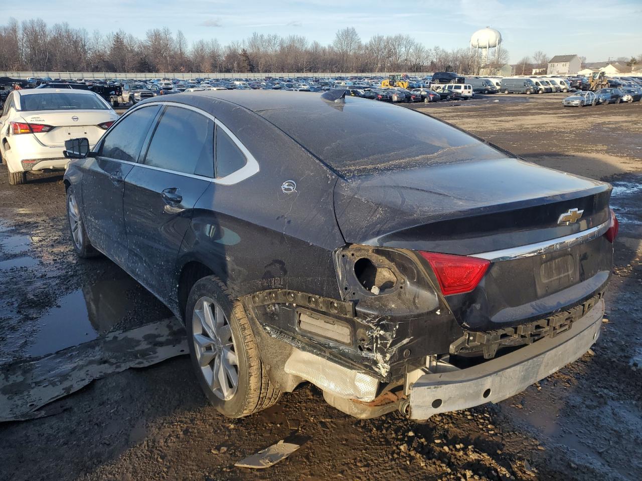 2017 Chevrolet Impala Lt - Image 2