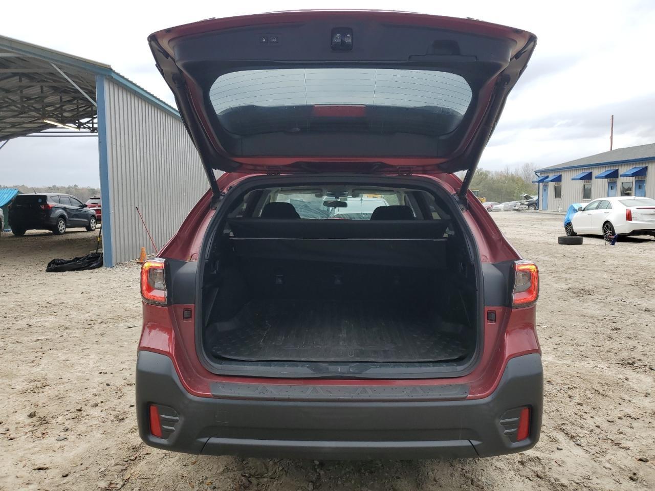 2020 Subaru Outback Premium - Фото 6