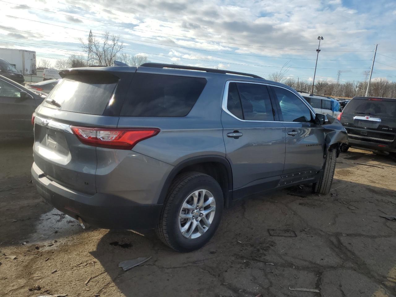 2019 Chevrolet Traverse Lt - Фото 3