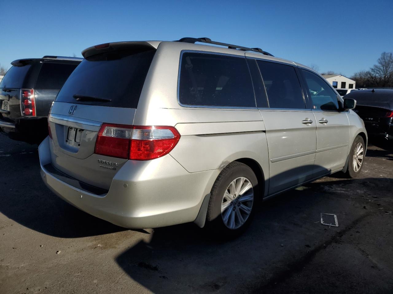 2005 Honda Odyssey Touring - Image 3
