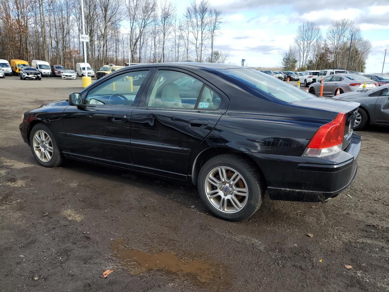 2009 Volvo S60 2.5T - Image 2