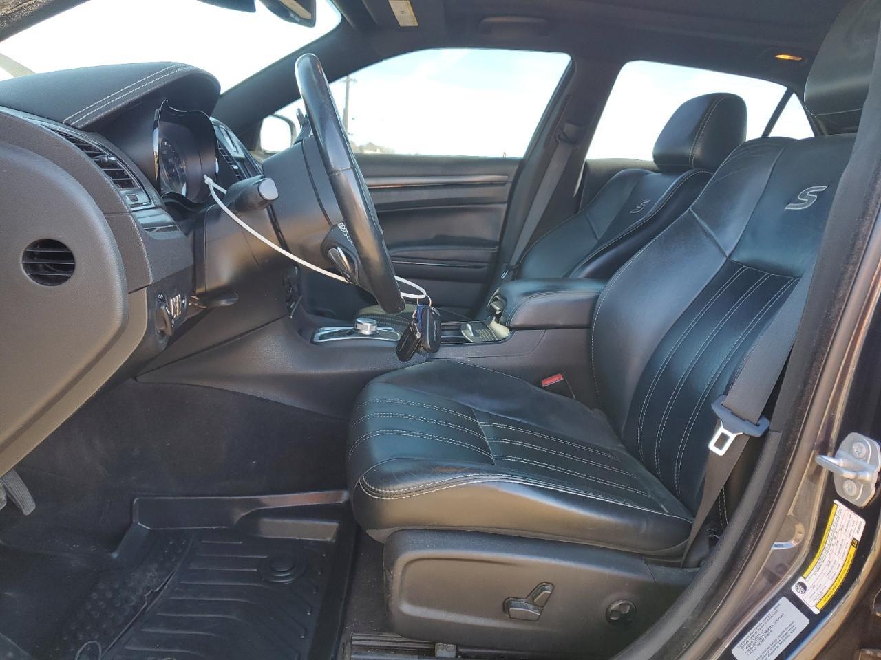 2016 Chrysler 300 S - Фото 7
