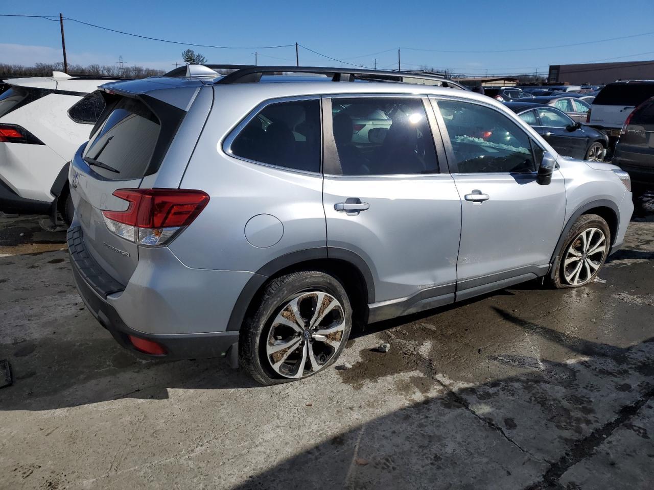 2020 Subaru Forester Limited - Фото 3