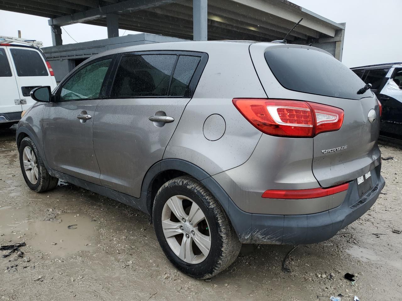 2013 Kia Sportage Base - Image 2