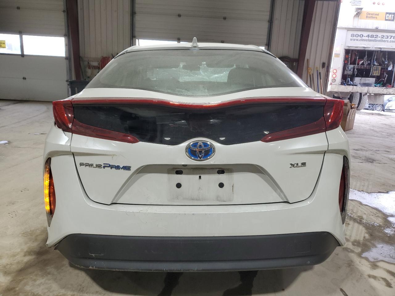 2021 Toyota Prius Prime Le - Фото 6