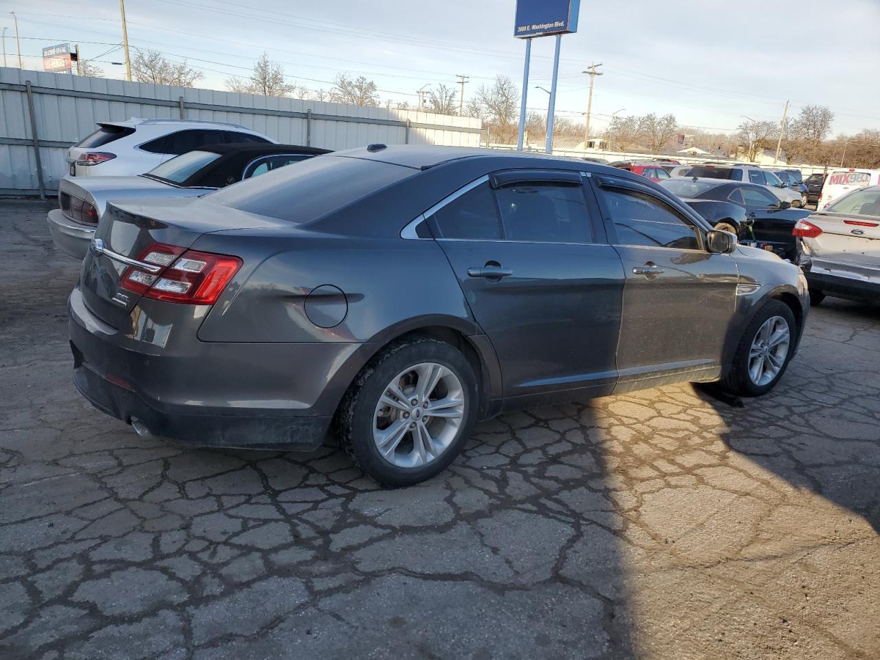 2016 Ford Taurus Sel - Image 3