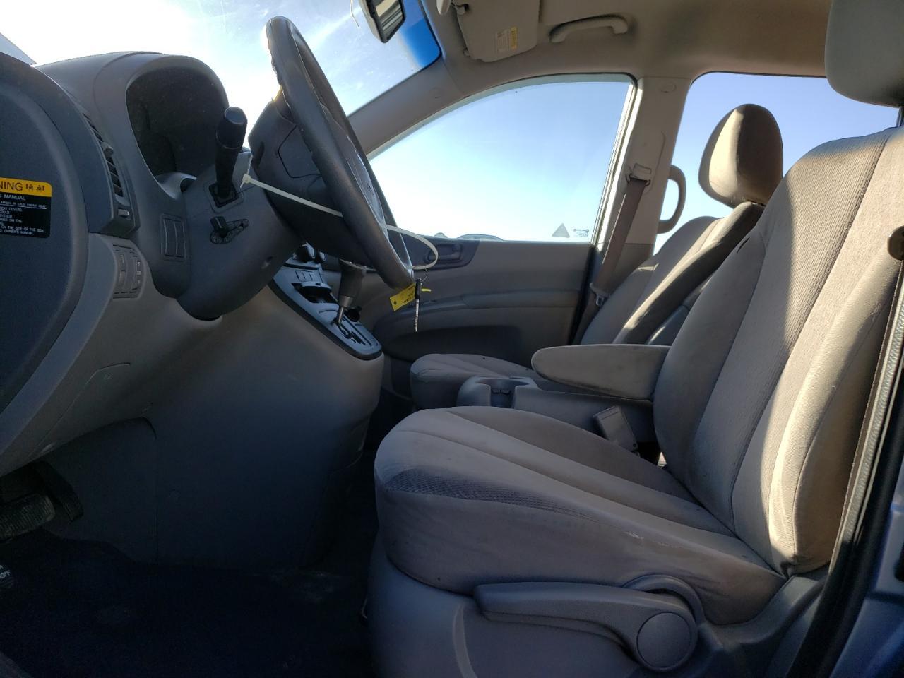 2010 Kia Sedona Lx - Image 7