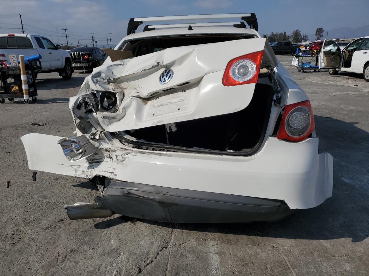 2009 Volkswagen Jetta S - Фото 6