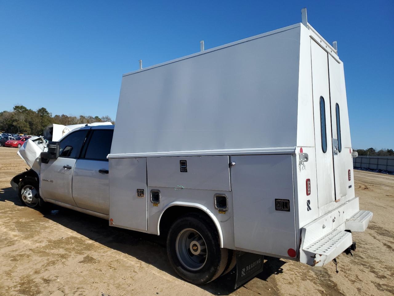 2022 Chevrolet Silverado K3500 - Фото 2