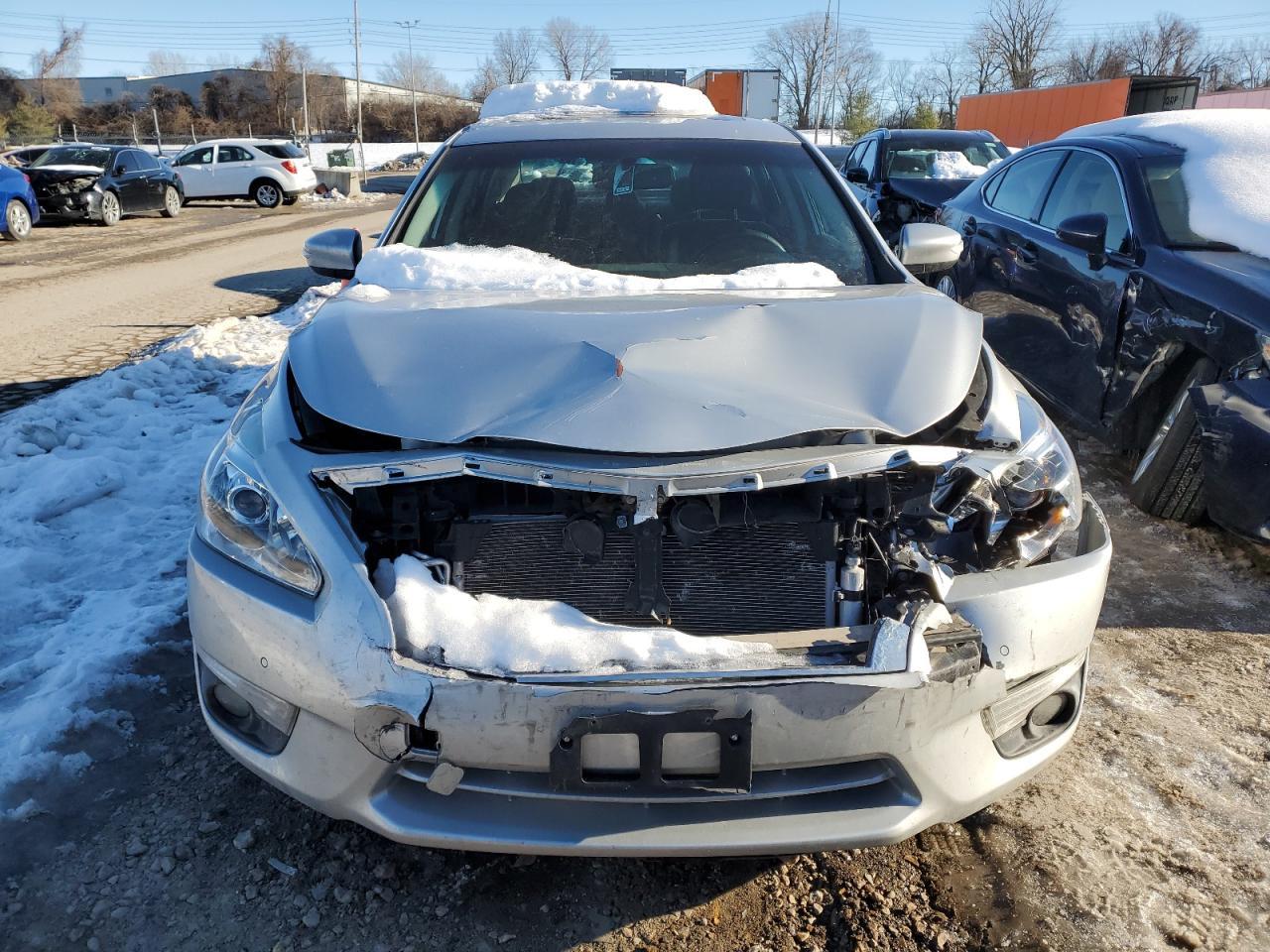 2015 Nissan Altima 3.5S - Image 5