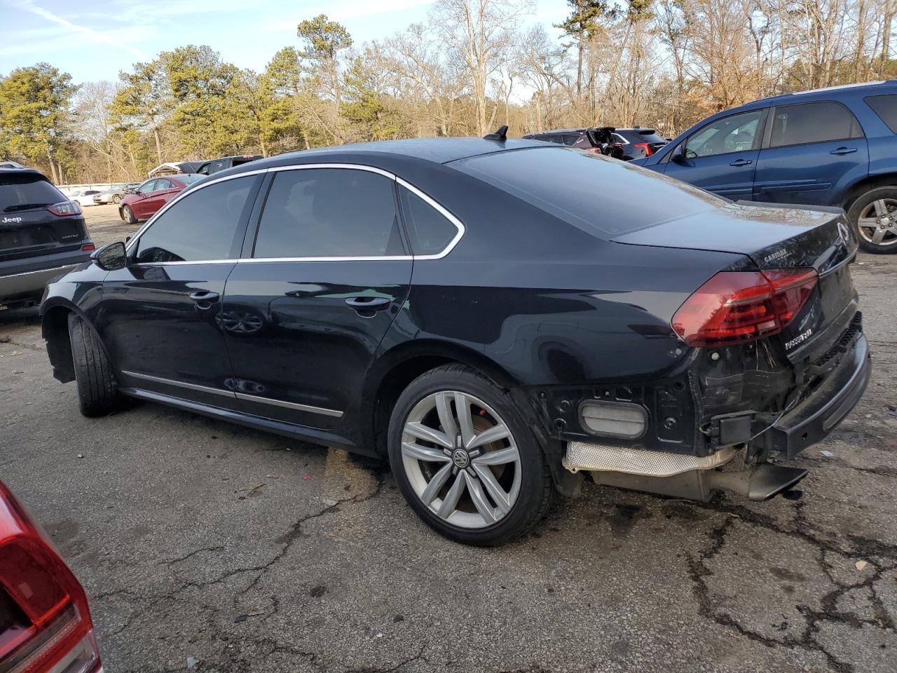 2017 Volkswagen Passat Sel Premium - Image 2