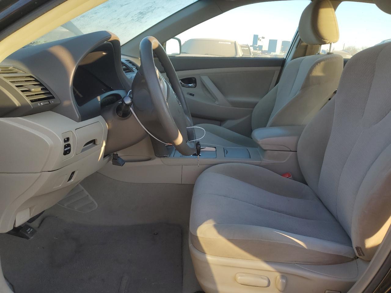 2011 Toyota Camry Base - Фото 7
