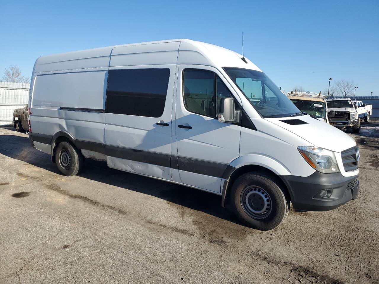 2018 Mercedes-Benz Sprinter 2500 - Фото 4