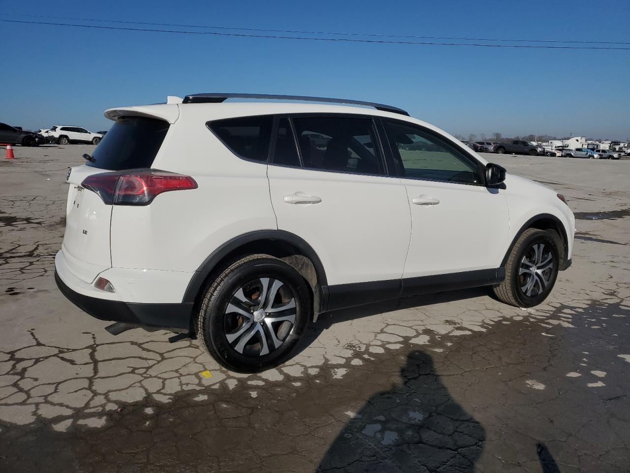 2017 Toyota Rav4 Le - Фото 3