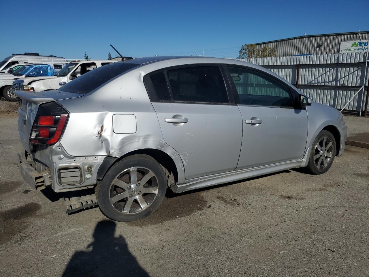 2012 Nissan Sentra 2.0 - Image 3