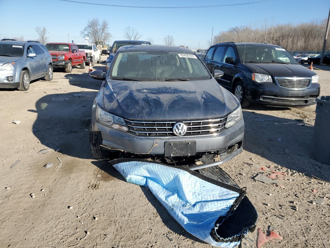 2016 Volkswagen Passat Se - Фото 5