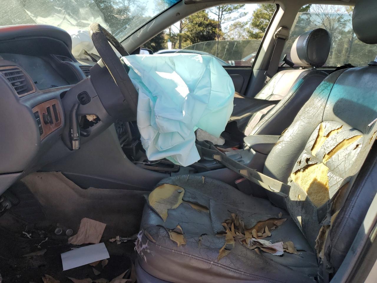2001 Toyota Camry Ce - Image 7
