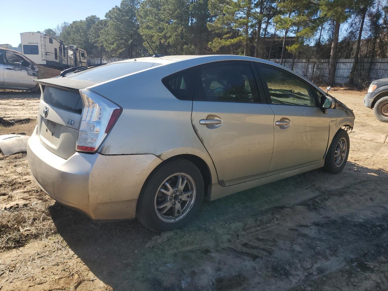 2010 Toyota Prius - Фото 3
