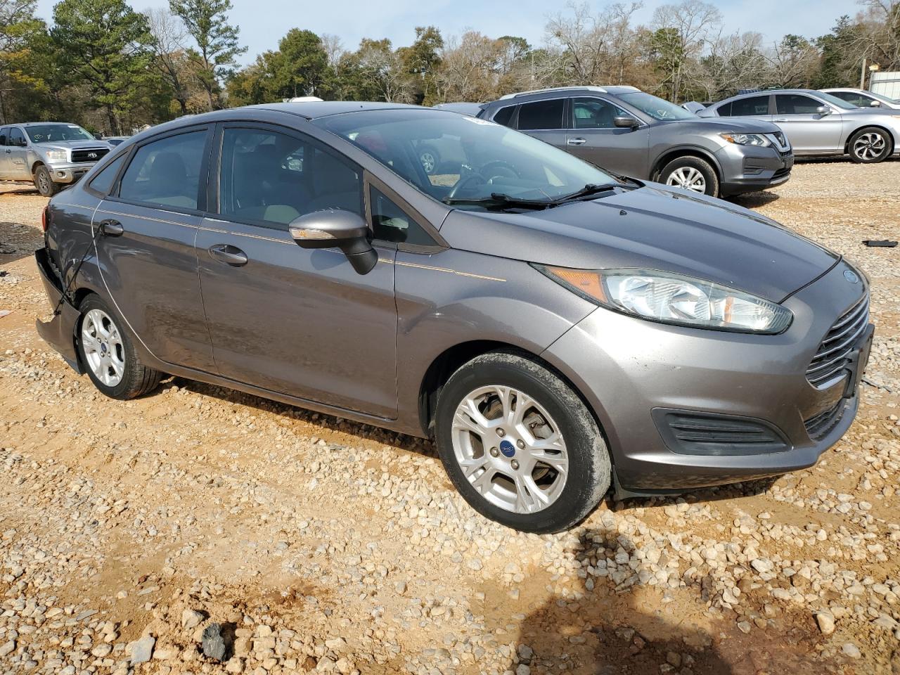 2014 Ford Fiesta Se - Фото 4