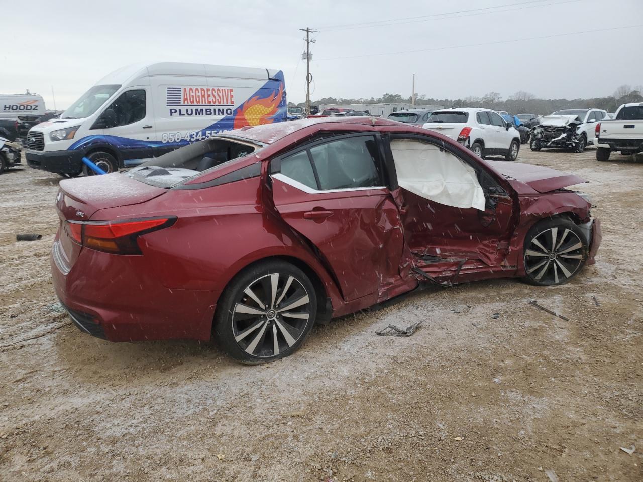2020 Nissan Altima Sr - Фото 3