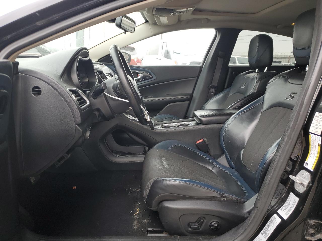 2015 Chrysler 200 Limited - Фото 7