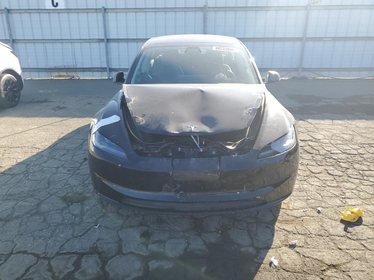 2024 Tesla Model 3 - Фото 5
