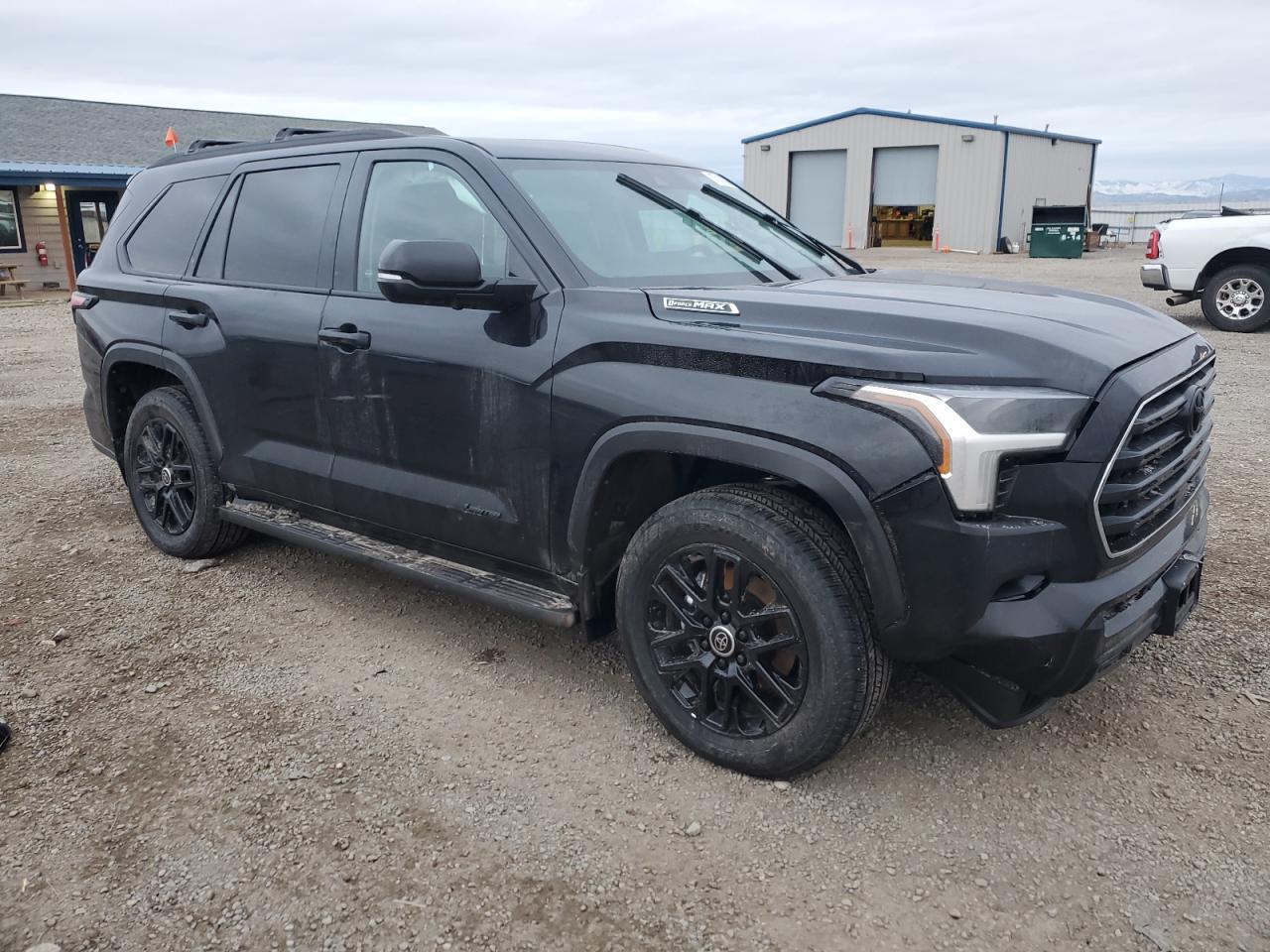 2024 Toyota Sequoia Sr5 - Image 4