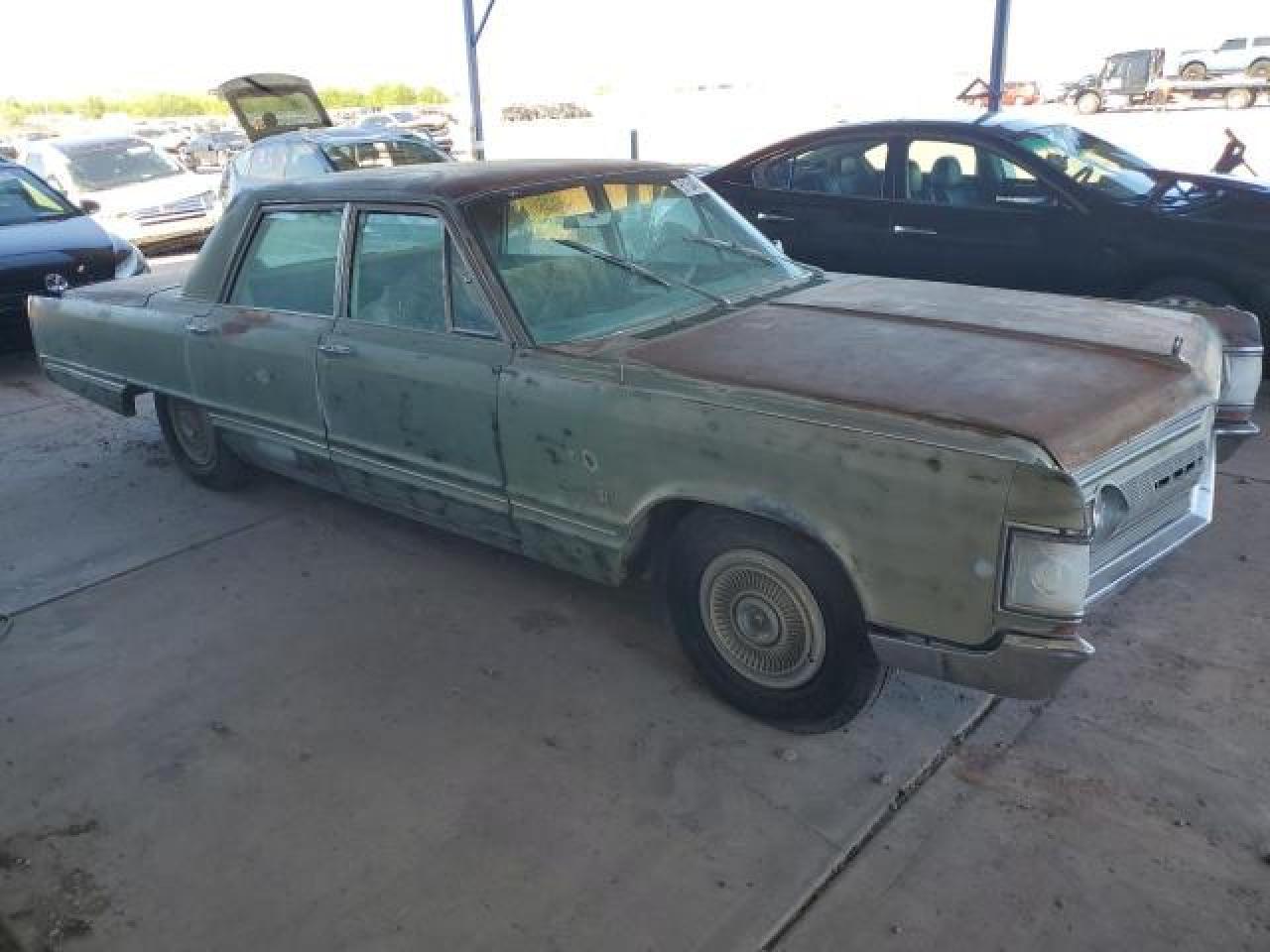 1967 Chrysler Imperial - Image 4