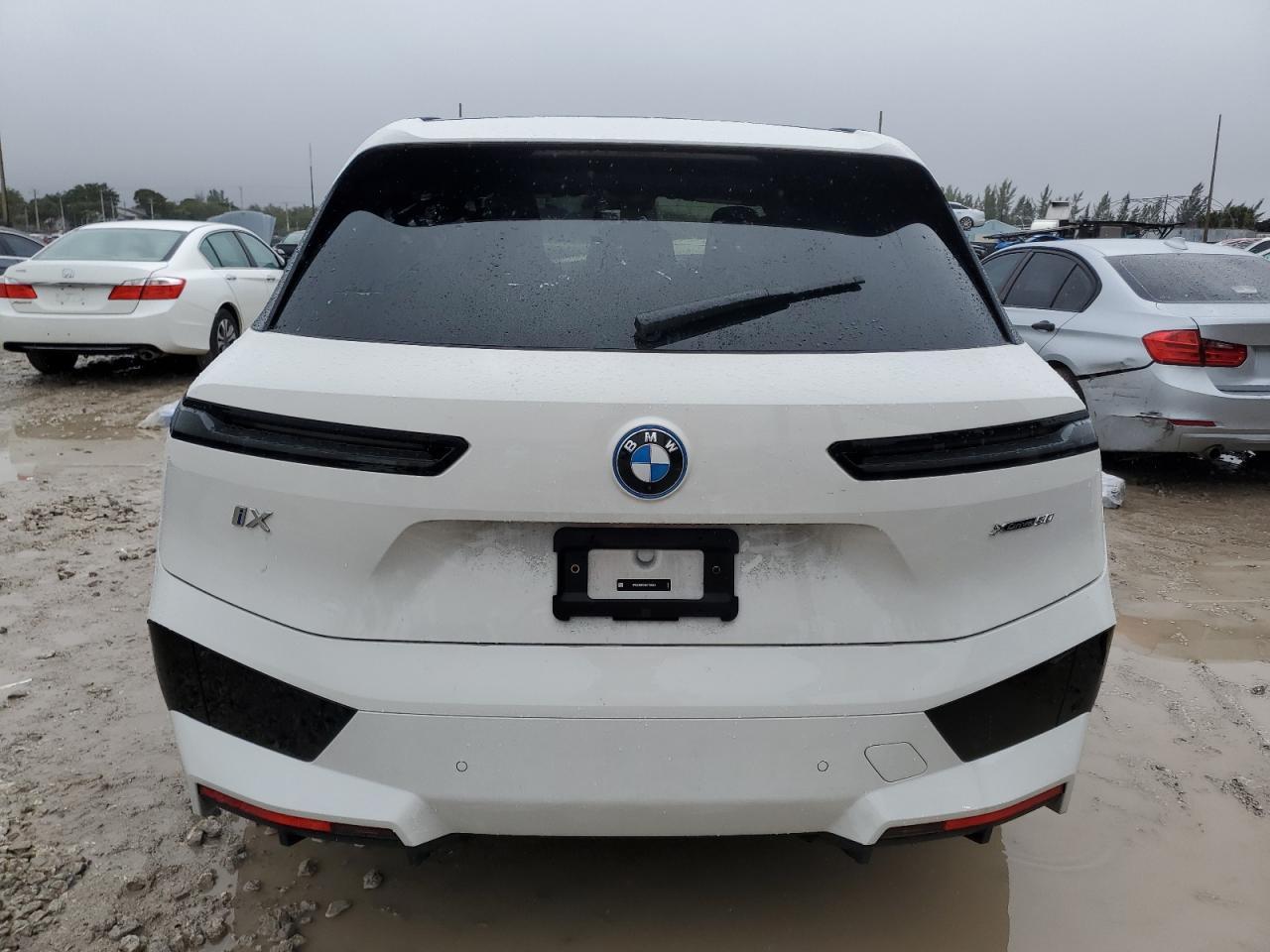 2025 BMW Ix xDrive50 - Image 6