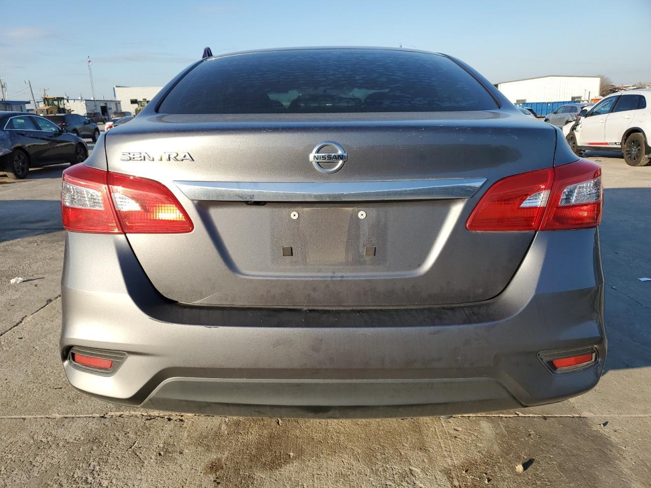 2019 Nissan Sentra S - Image 6