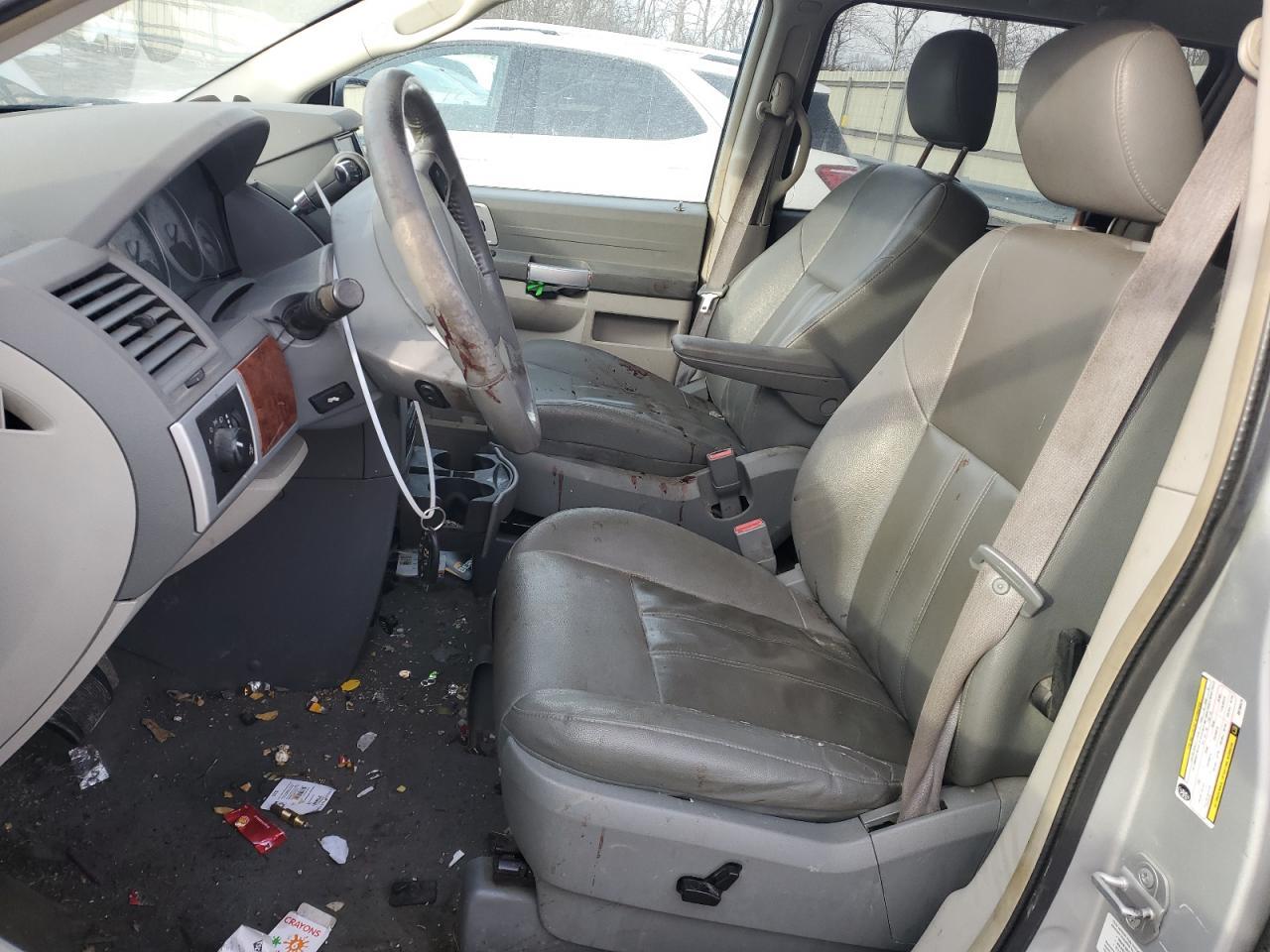 2008 Chrysler Town & Country Touring - Фото 7