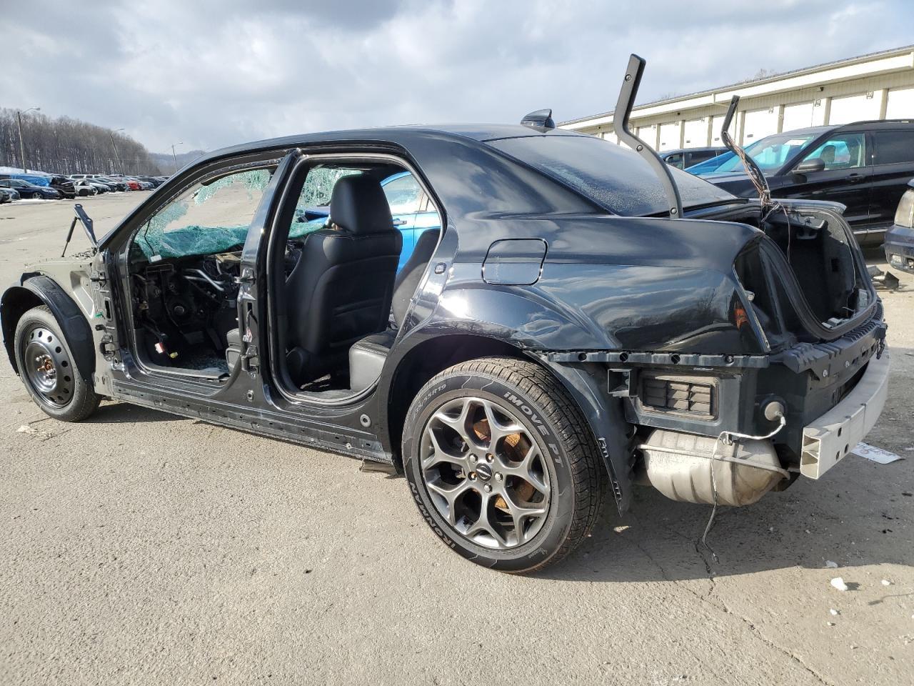 2018 Chrysler 300 S - Фото 2