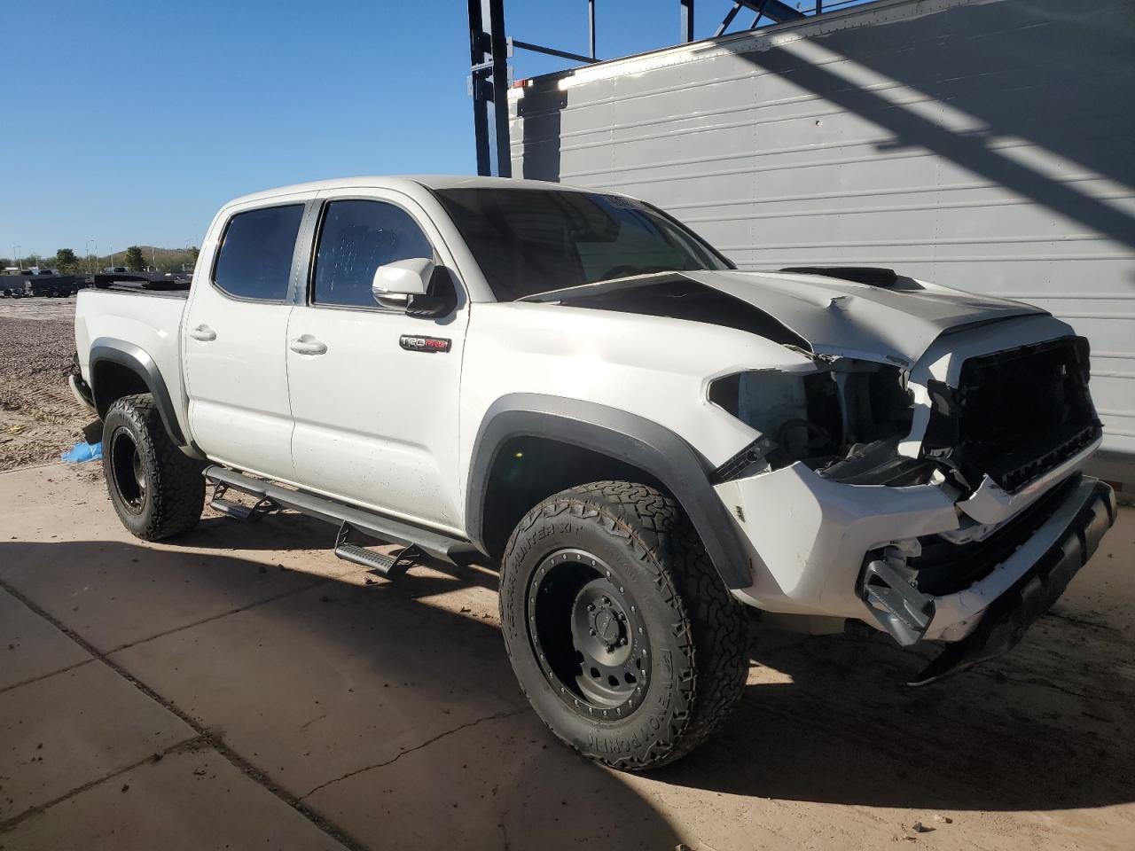 2017 Toyota Tacoma Double Cab - Image 4