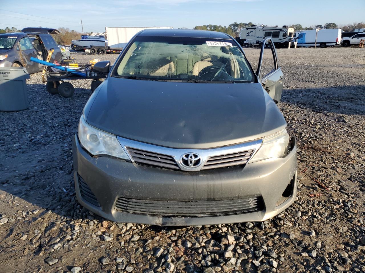 2014 Toyota Camry L - Фото 5