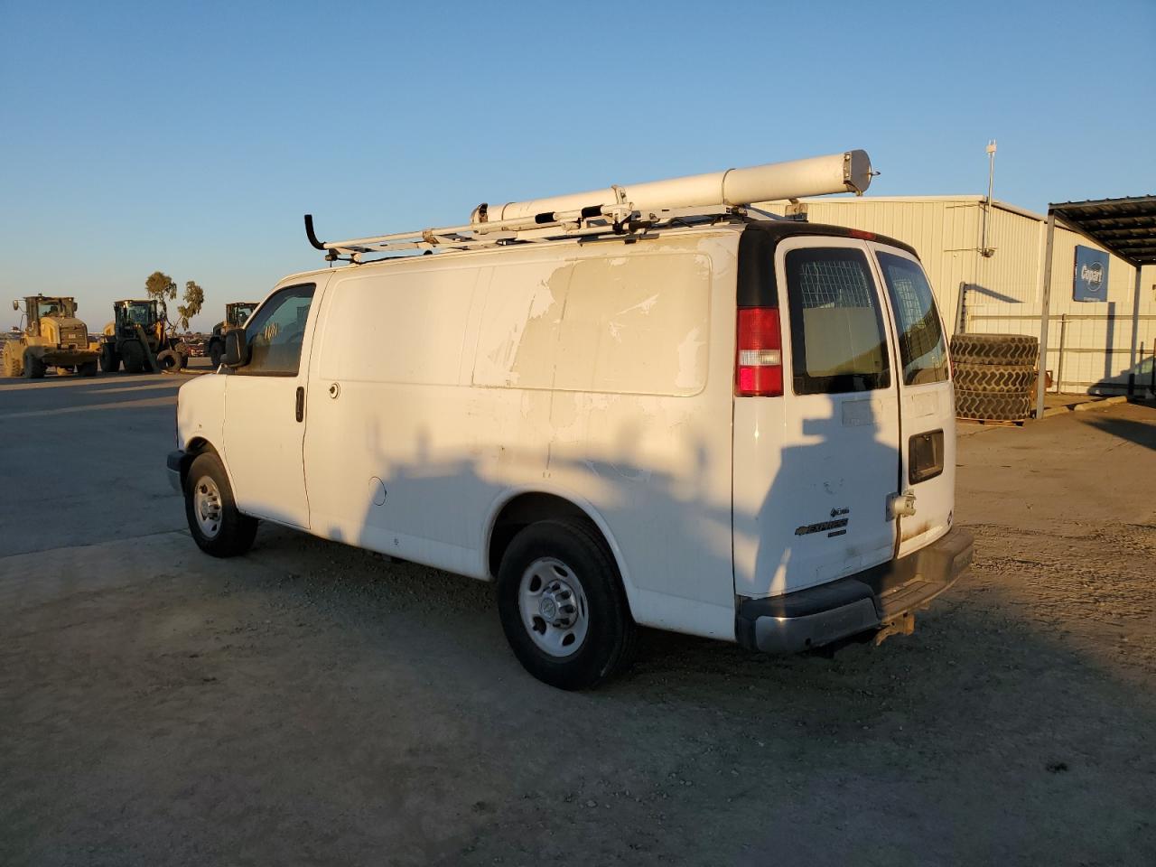 2014 Chevrolet Express G2500 - Image 2