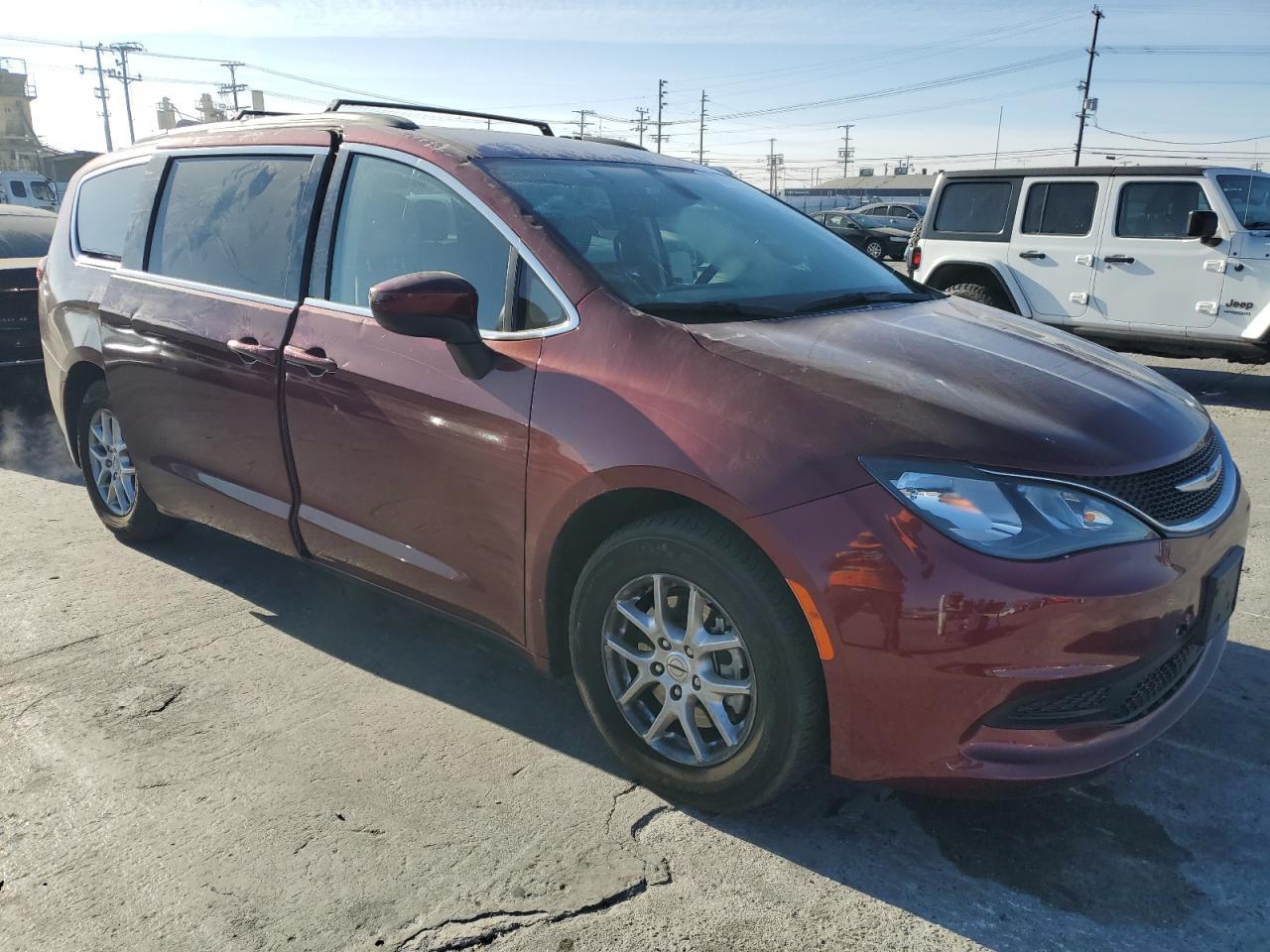 2021 Chrysler Voyager Lxi - Фото 4