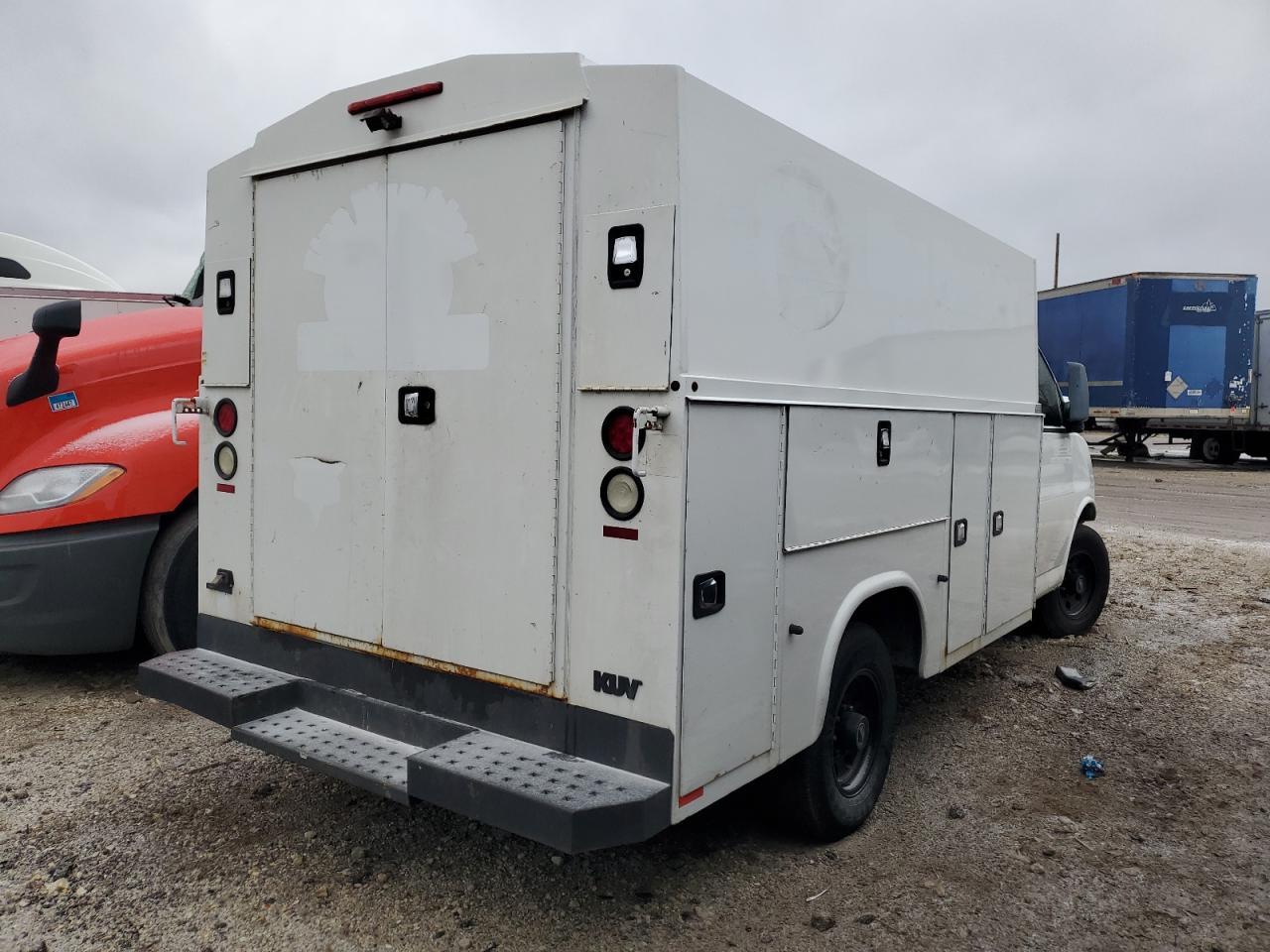 2015 Chevrolet Express G3500 - Фото 3