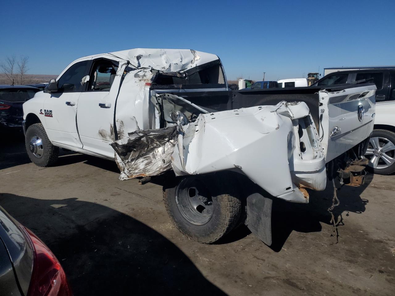 2017 Ram 3500 Slt - Фото 2