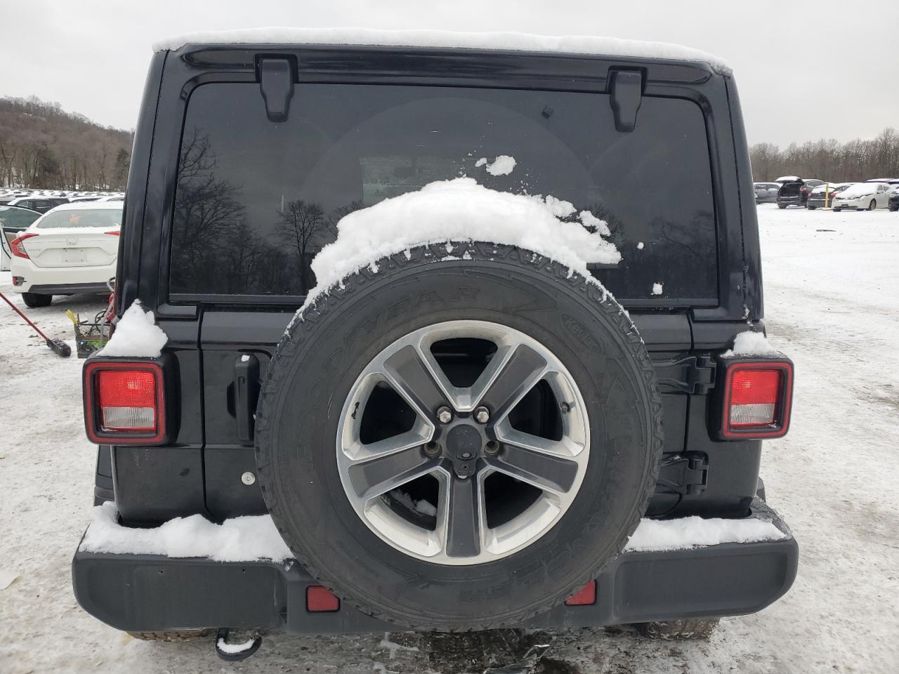 2018 Jeep Wrangler Unlimited Sahara - Image 6