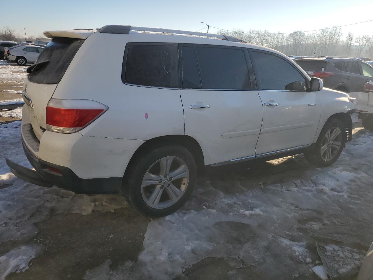 2013 Toyota Highlander Limited - Image 3