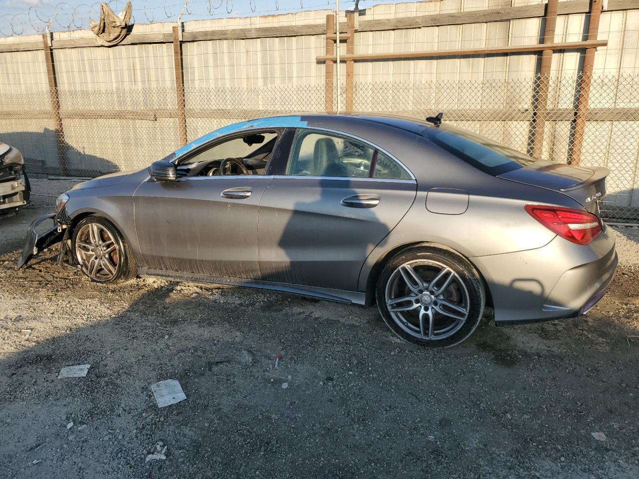 2017 Mercedes-Benz Cla 250 - Фото 2
