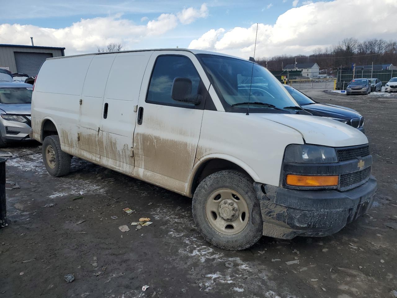2021 Chevrolet Express G2500 - Фото 4