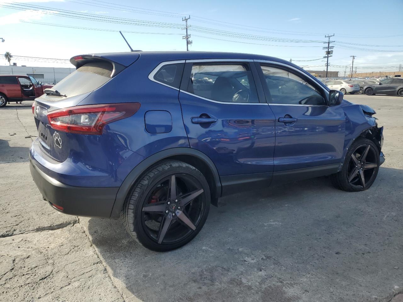 2021 Nissan Rogue Sport S - Фото 3